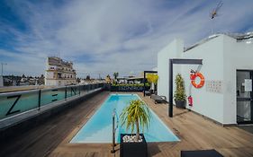 esZentrico Suites-Rooftop Bar&Pool