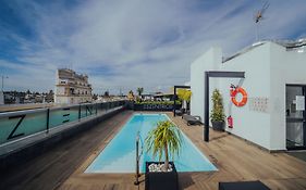 esZentrico Suites-Rooftop Bar&Pool